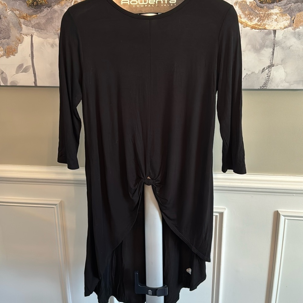 🟣 KIM & CAMI BLACK HIGH-LOW LONG SLEEVE TUNIC SIZE MEDIUM